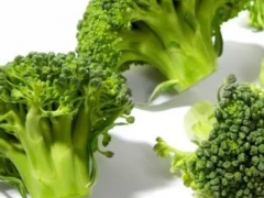 Broccoli nutrition​:Broccoli is rich in various nutrients such as vitamin C, vitamin K